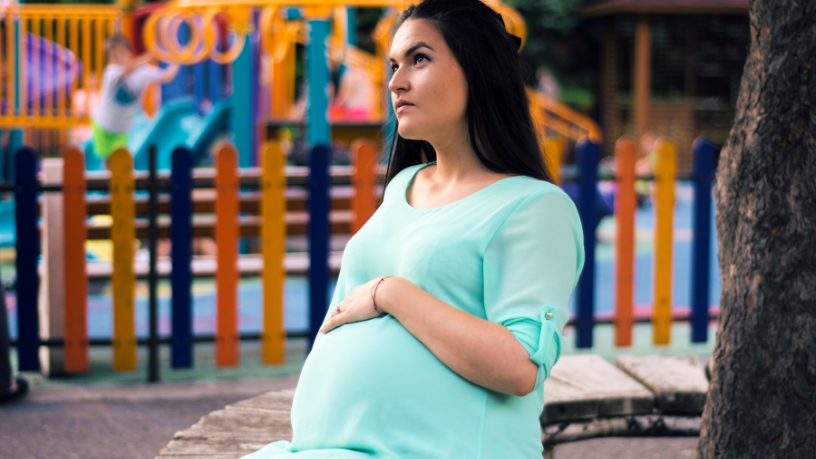 Sob a análise da Dra. Thaline Neves Coutinho, conheça as complexas questões éticas que envolvem as intervenções intrauterinas na terapia fetal.