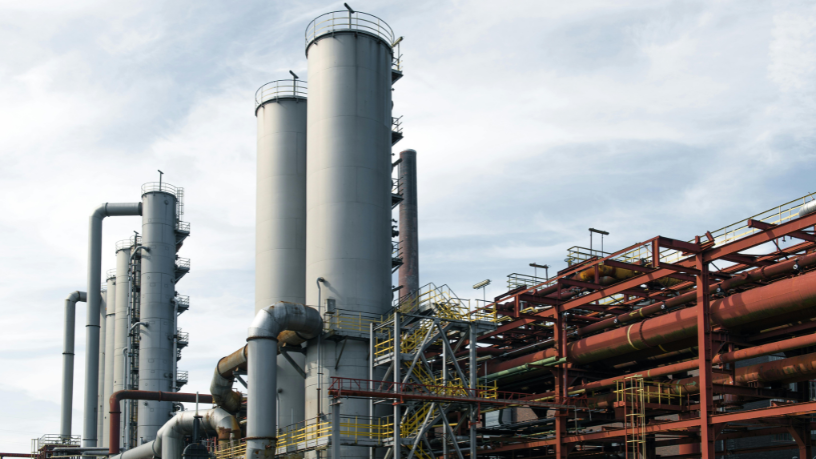 Sistemas de contenção industrializados versus soluções artesanais: diferenças e impactos na segurança urbana